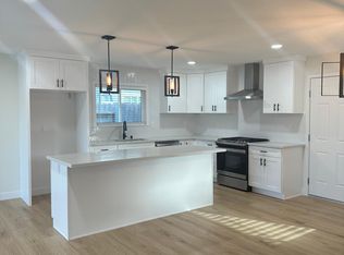 10301 Kamuela Dr, Huntington Beach, CA 92646