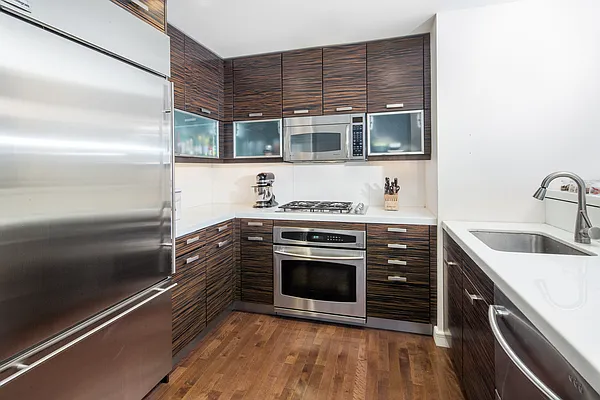 Rented by Douglas Elliman | media 15