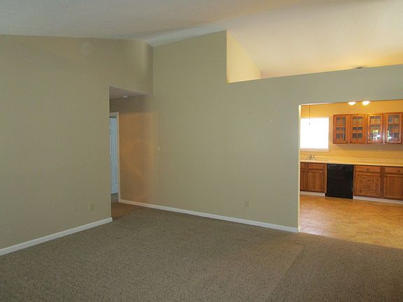 4th image of 5533 Crown Woods Cir