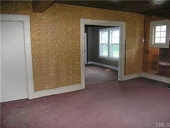 4th image of 2505 E Club Blvd