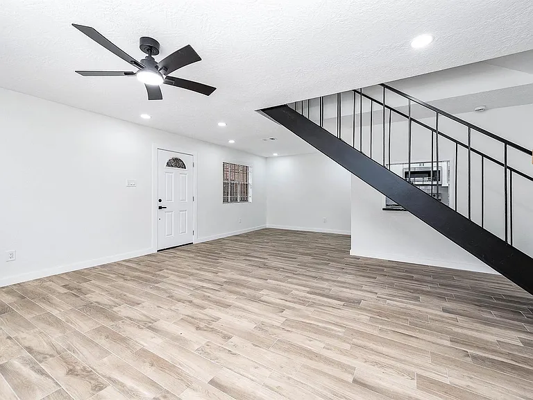 5532 Beverly Hill St #1 — Photo 4
