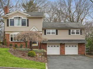 22 Maltbie Ave, Ridgewood, NJ 07450