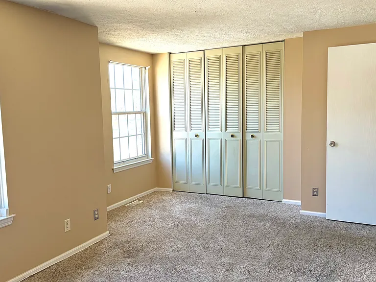 25 Dorchester Cir — Photo 13
