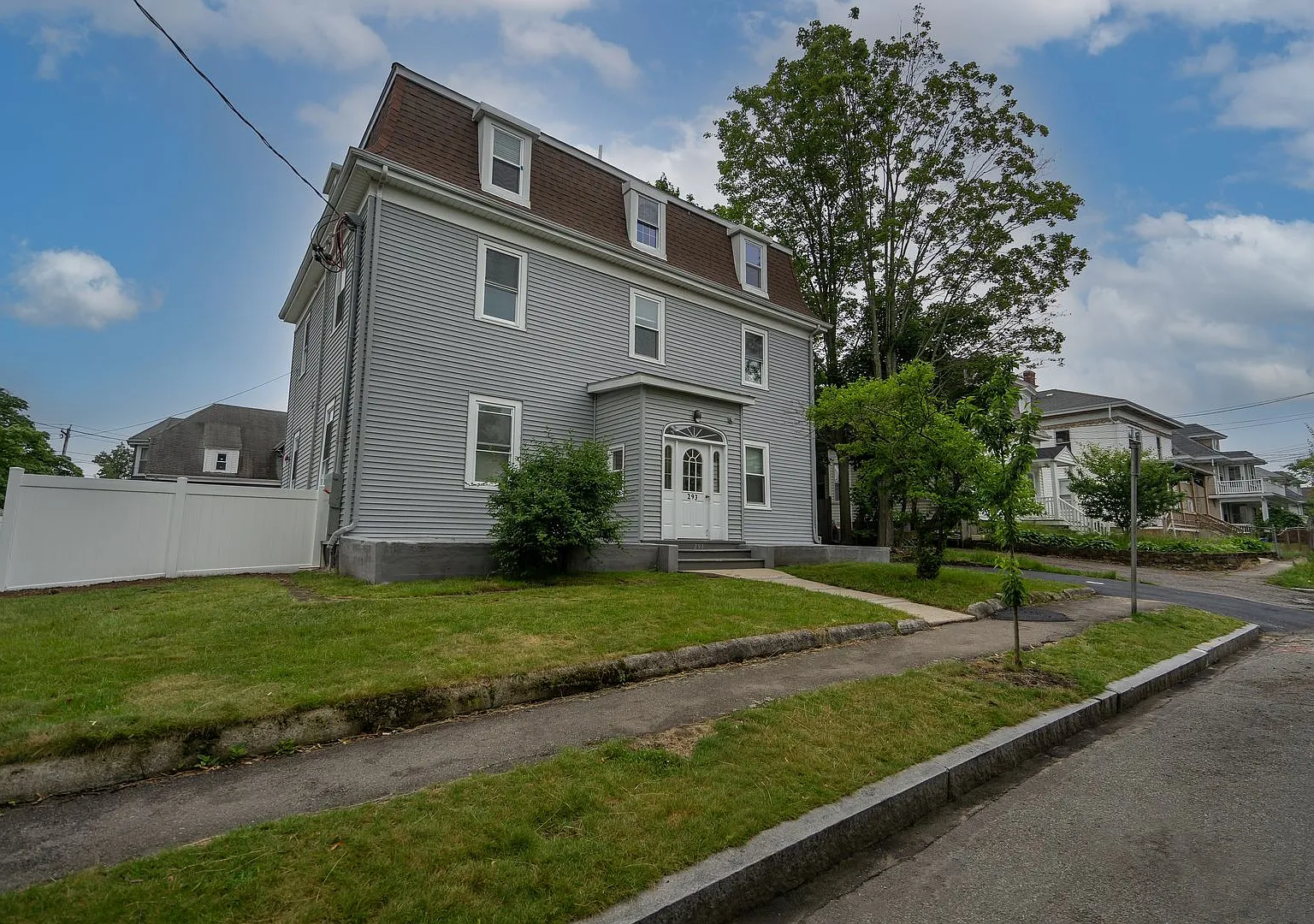 293 Fayette St — Photo 1