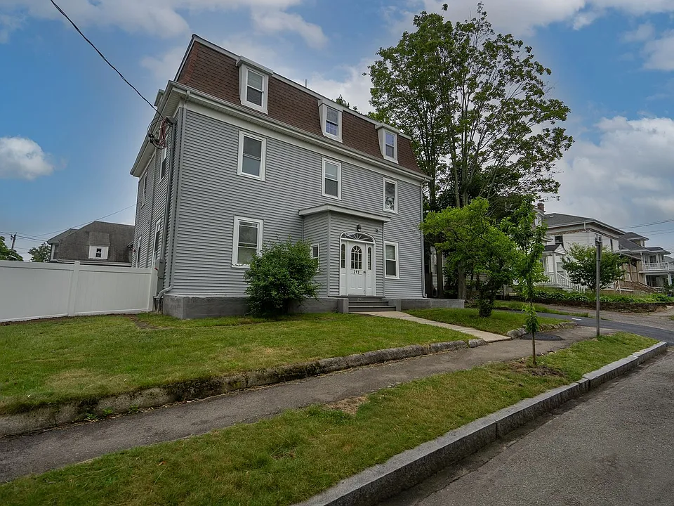 293 Fayette St