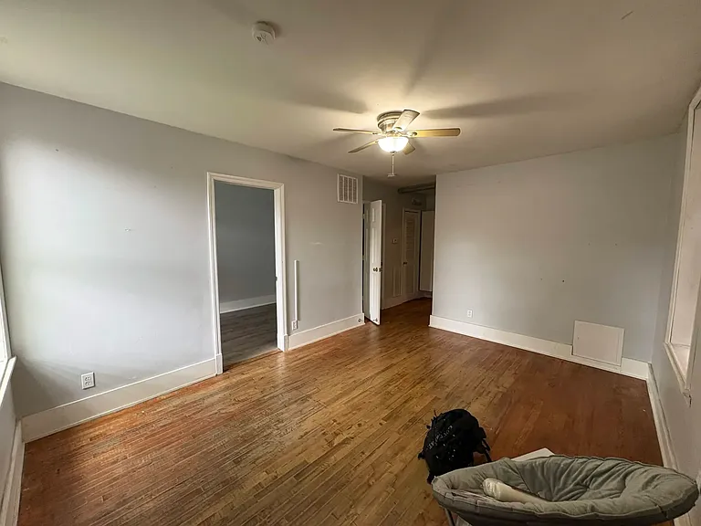 2142 W 18th St #1F — Photo 1