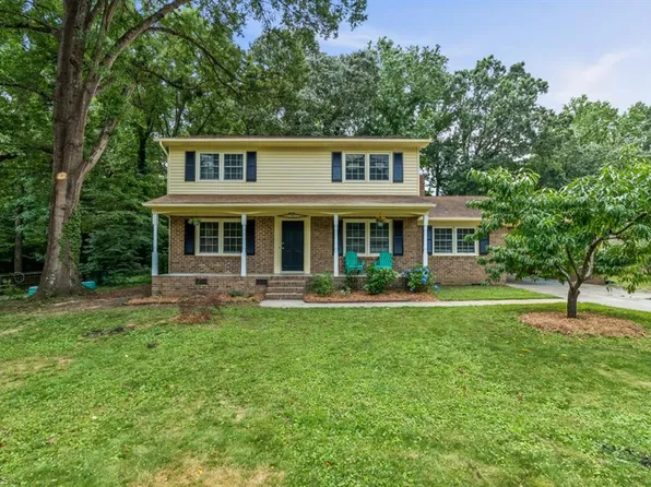 1704 Little John Ct, Burlington, NC 27217