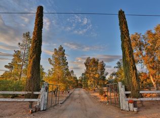 7032 Chelsea Rd, Phelan, CA 92371