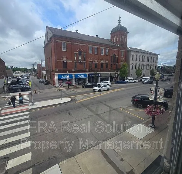 122A S High St — Photo 5