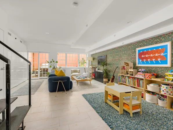 476a Hancock Street image 1 of 12