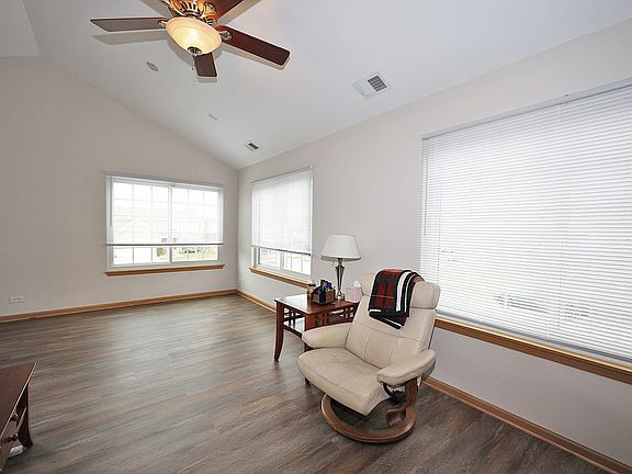3rd image of 39609 N Warren Ln
