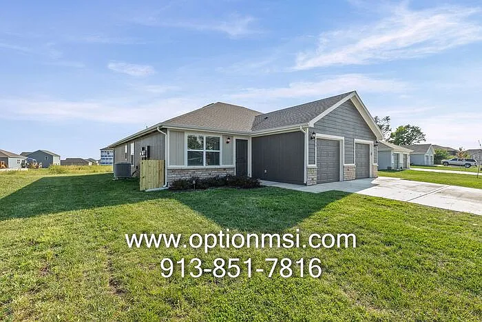 3 bed, 2.0 bath, 1250 sqft, $1,850 — Photo 2