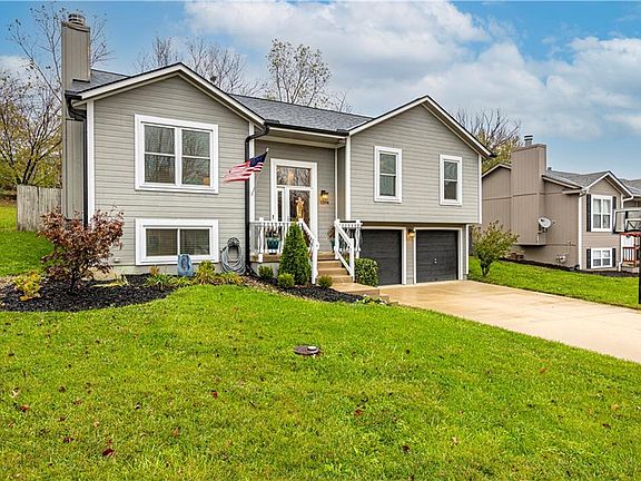 2nd image of 1204 Graystone Dr