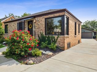 829 Rowe Ave, Park Ridge, IL 60068