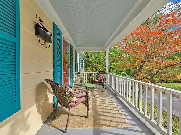 2nd image of 400 E Randolph Pl