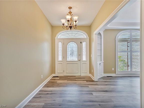 5th image of 3790 Woodleigh Ave NW
