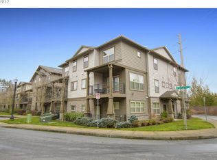 664 NE Roydon Ln, Hillsboro, OR 97006