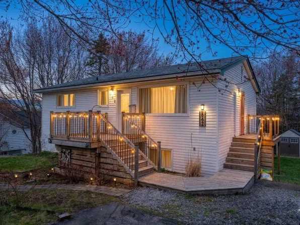 642 Herring Cove Rd, Halifax, NS B3R 1X9
