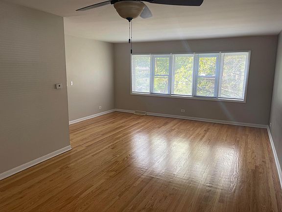 3rd image of 845 E Lilly Ln #2