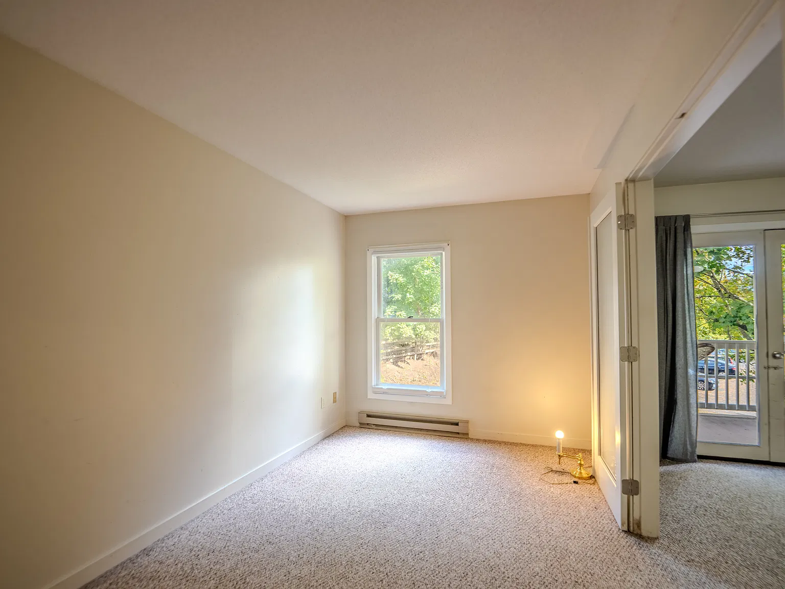 2 bed, 920 sqft, $1,900 — Photo 4