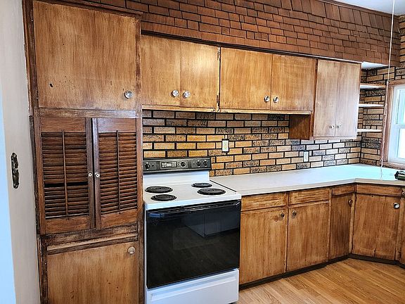 2nd image of 3532 Avenue A