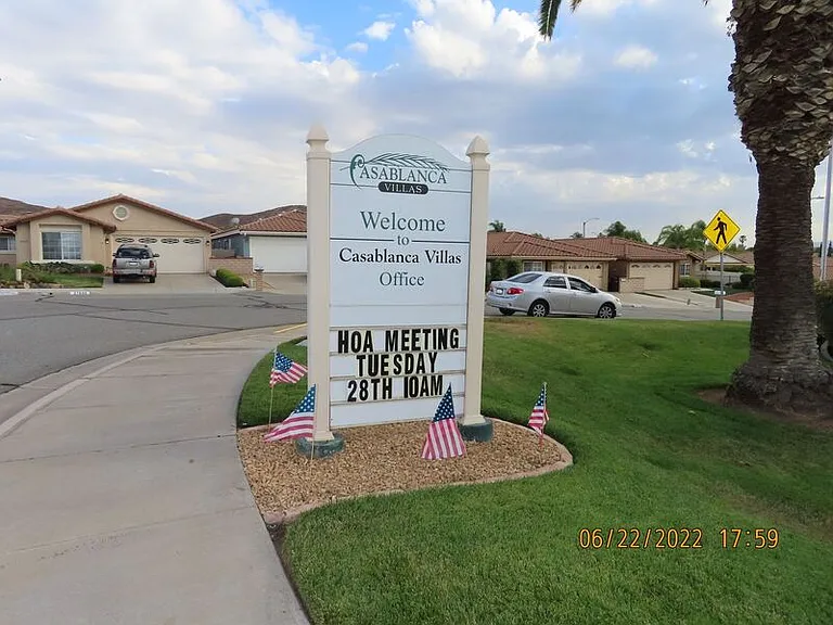 28138 Bavaria Dr — Photo 17