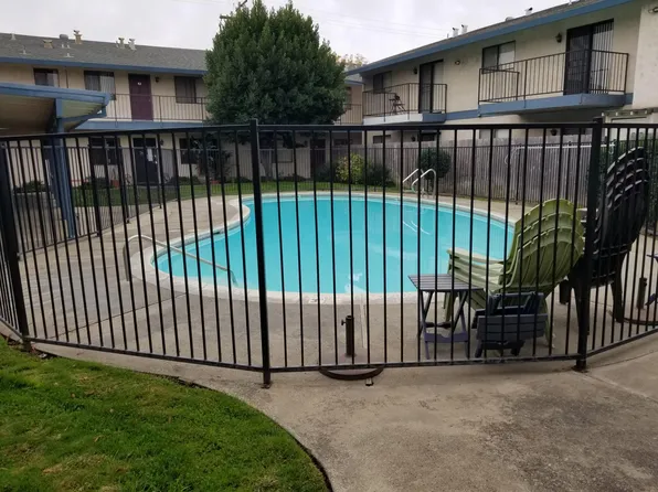 Orange Grove Apartments, 310 S Orange Ave APT 42, Lodi, CA 95240