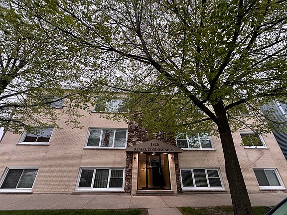 4th image of 1526 S 51st Ct APT 6