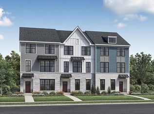 2826 Ridington Rd, Ann Arbor, MI 48105