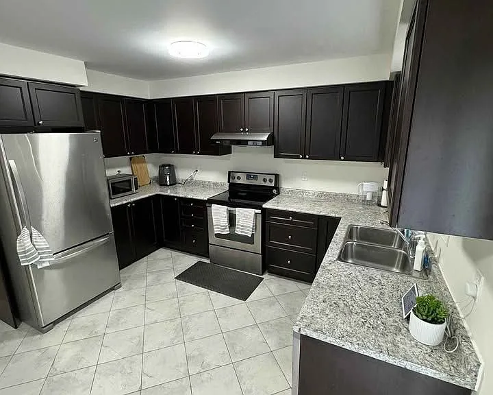 199 Lady Angela Ave — Photo 4