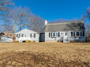 38 Parker St, Leicester, MA 01524