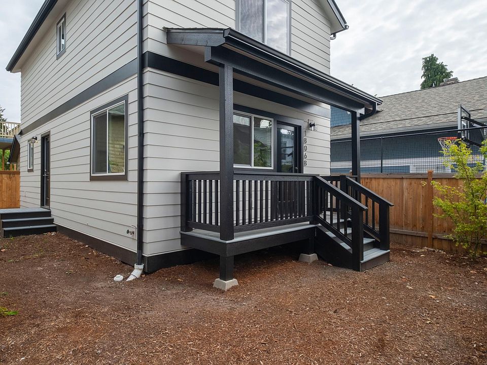 Stand alone 2 bed 1.5 bathroom unit
