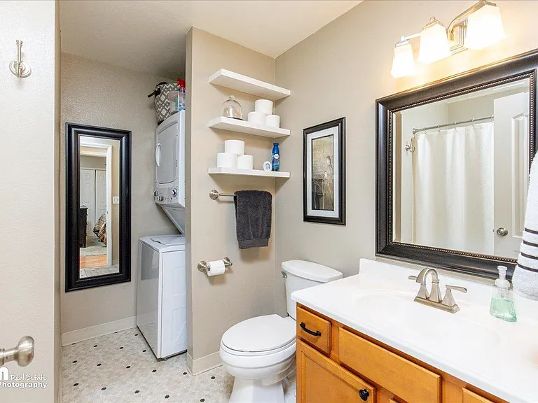 10250 Jamestown Dr #8 — Photo 13