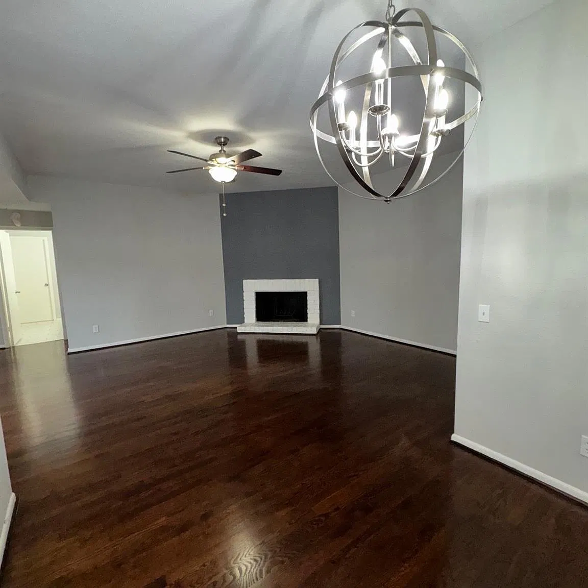 2 bed, 2.0 bath, 1102 sqft, $1,295 — Photo 3