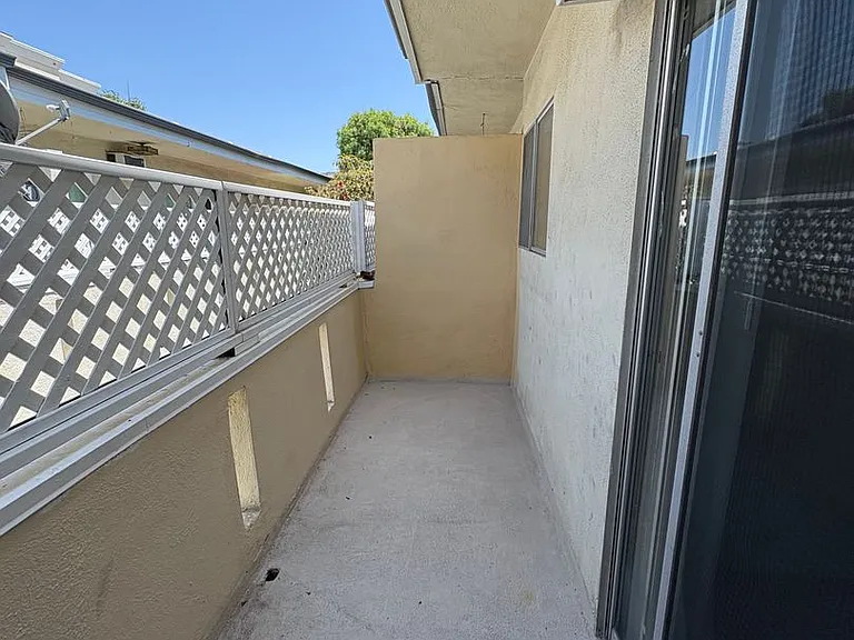 11931 Dorothy St — Photo 16