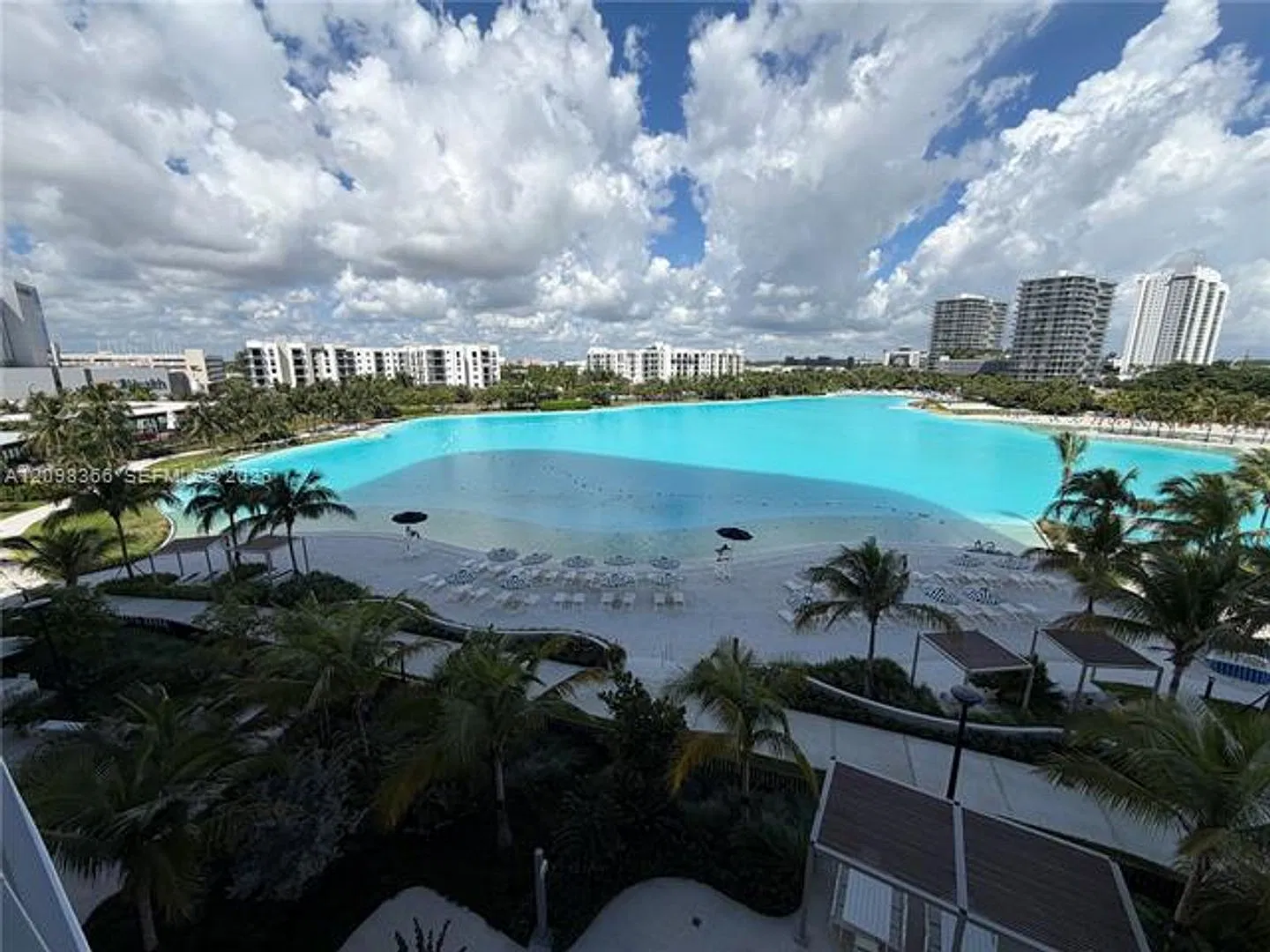 2411 Laguna Cir cu-408, North Miami, FL 33181 — Photo 2