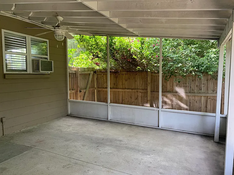 3003 E Washington St — Photo 10