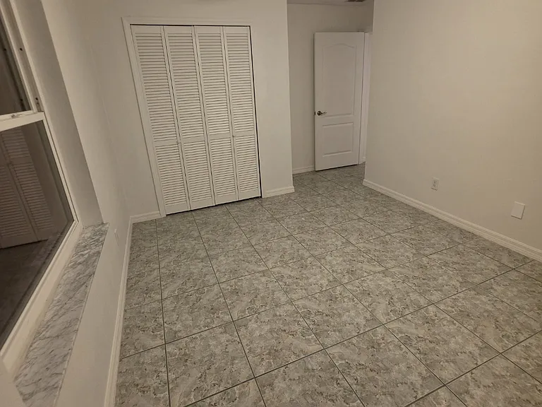 11 Sweetbay Dr — Photo 4