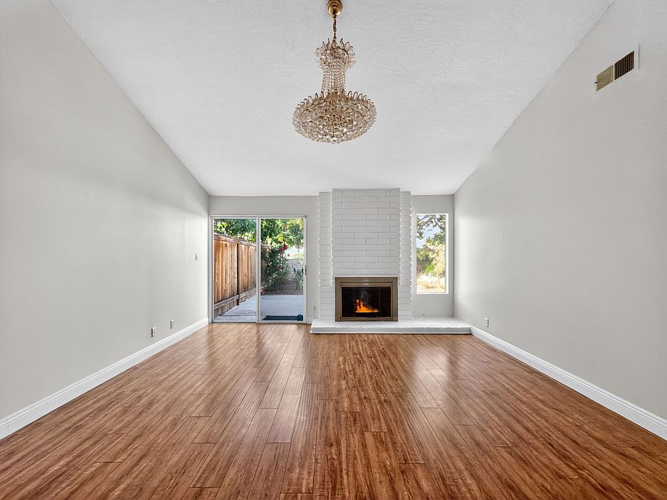1st image of 4421 Sandburg Way