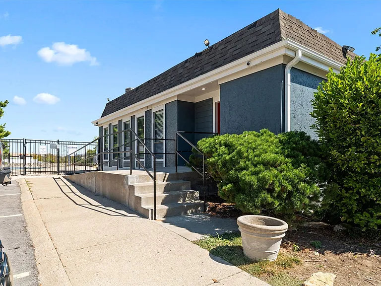 Coventry Park KC Apartments LLC - Condos — Photo 14