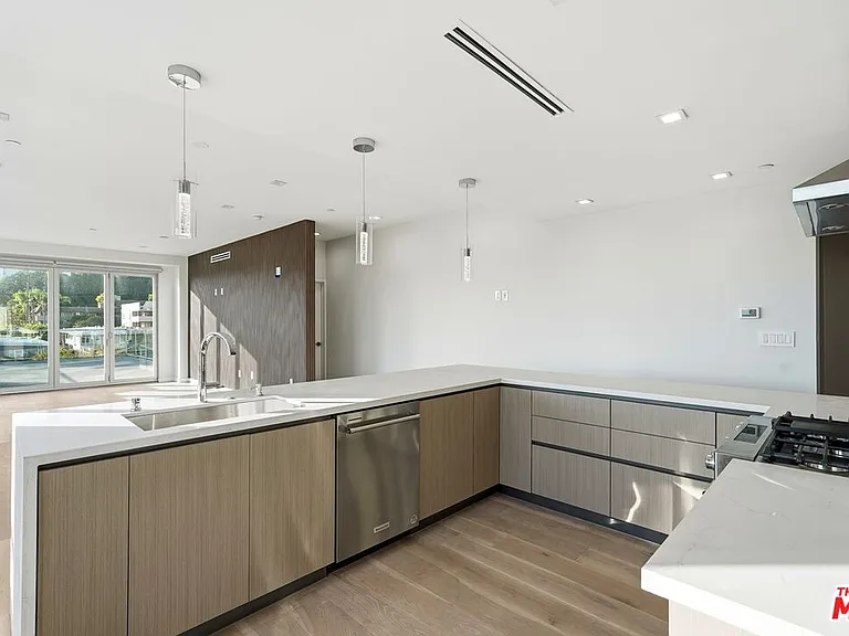 1006 Hancock Ave #PENTHOUSE — Photo 5