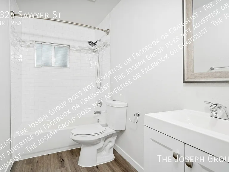 3326 Sawyer St — Photo 16