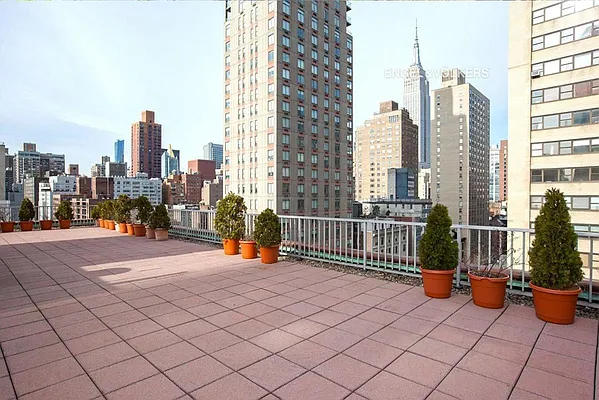 Sold by Engel & Völkers New York Real Estate | media 19