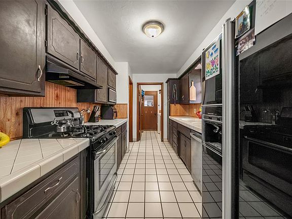 5th image of 2606 Michael Dr