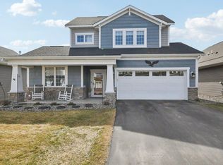 1976 Mulberry Ln, Carver, MN 55315