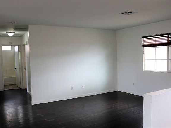 5th image of 11910 Hill St