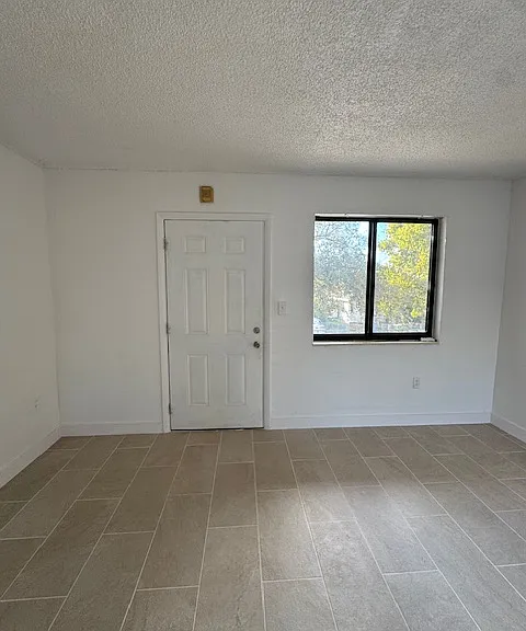 1501 SW 7th St #4 — Photo 15
