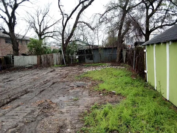 111 Blackwell St, Pasadena, TX 77506