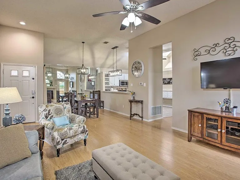 6325 Wildhaven Dr — Photo 7