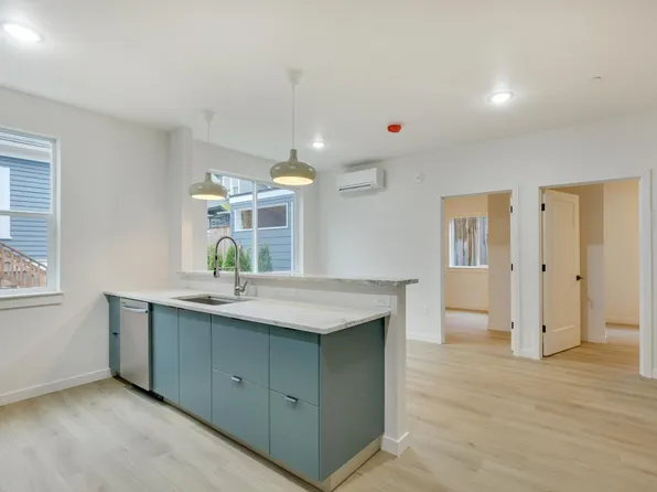 2071 NE Davis St #102, Portland, OR 97232